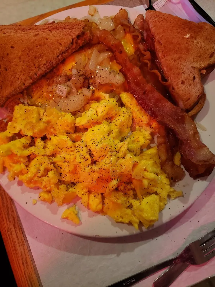 Scrambled Eggs Hash Browns Bacon & Toast